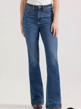WRANGLER RETRO HIGH RISE FLARE JEAN BAILEY NWT TALL LONG LEG JEAN 2/24 x 32